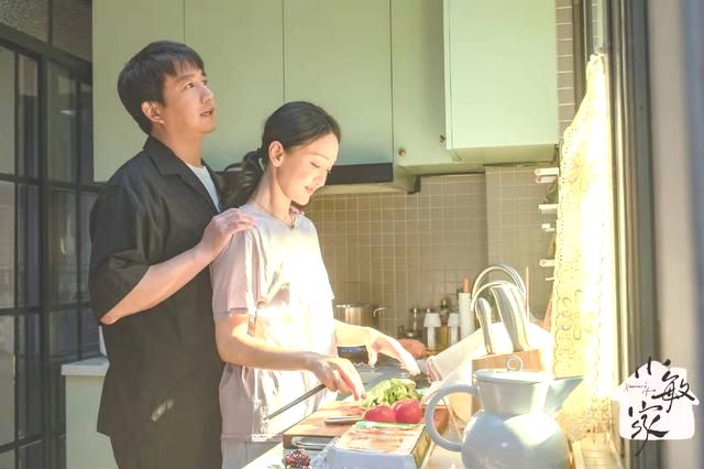 闺蜜圈演员探寻小巷隐秘宝藏